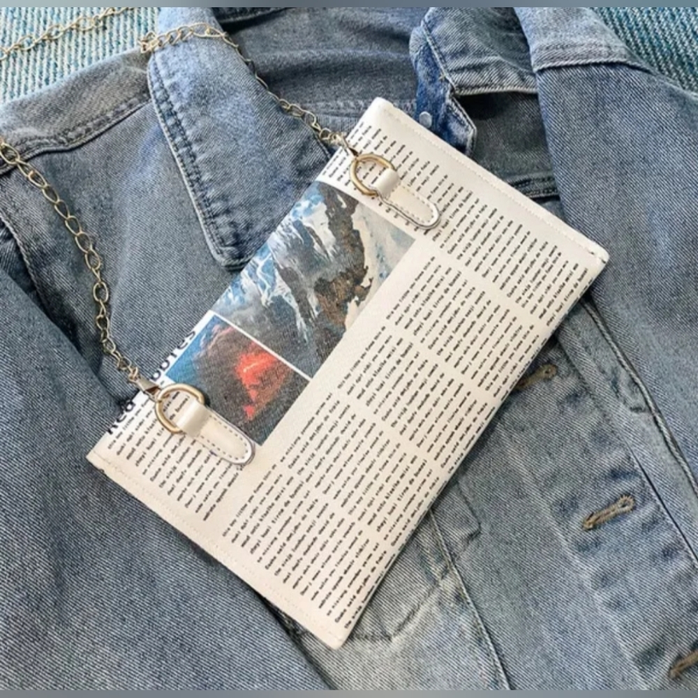 Newspaper Print Flap Crossbody Purse, Clutch, Snap Added Gold Chain New! 8" X 5" - Picture 6 of 17